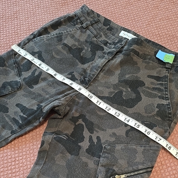 James Jeans Camouflage Boyfriend Cargo Combat Skinny Jogger Ankle Pant - Picture 9 of 12